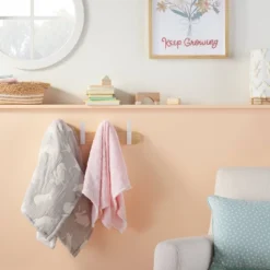 Plush Embossed Baby Blanket Hearts - Cloud Island™ Pink